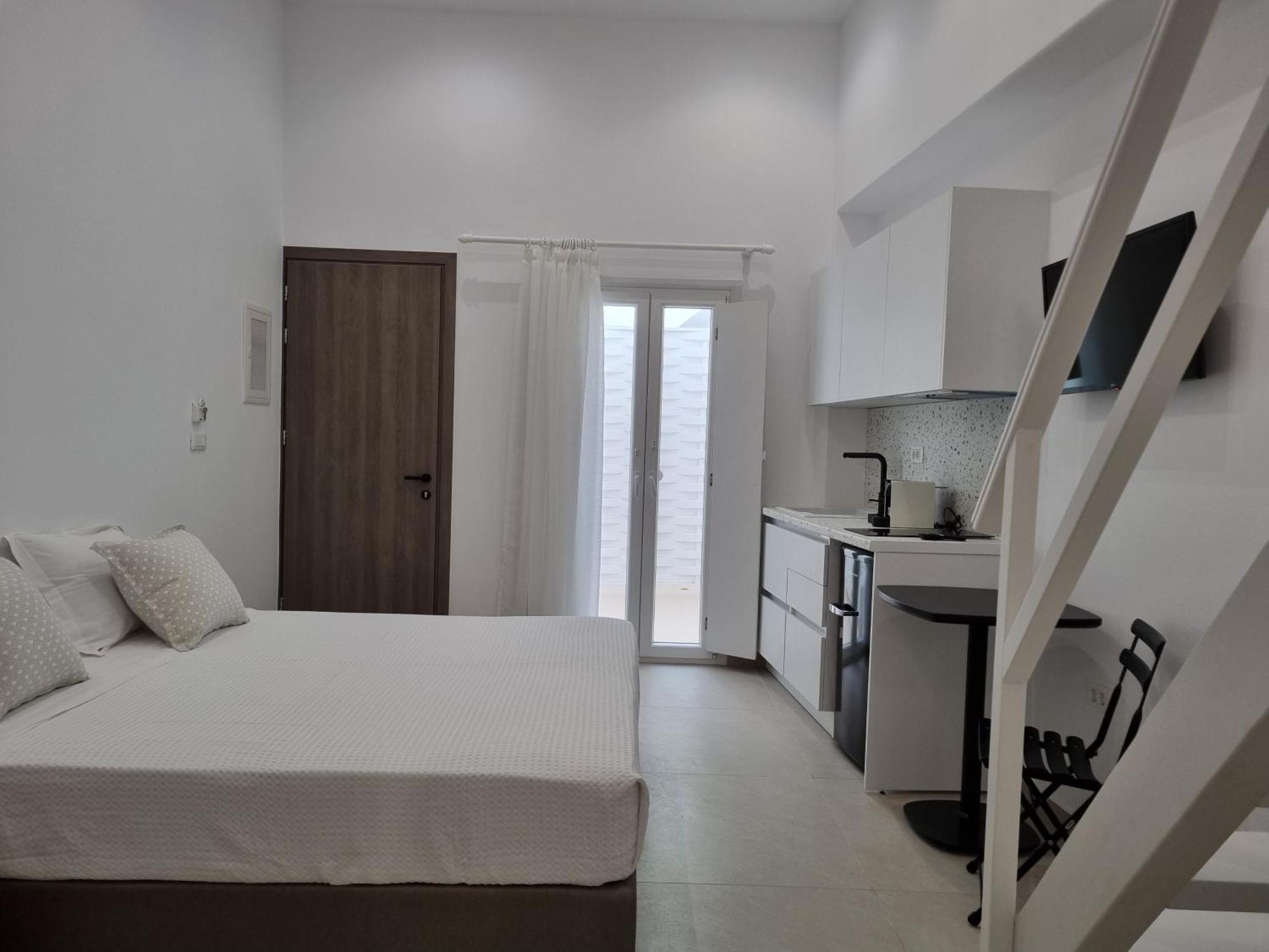 Majo Suites Hotel Agia Anna  Exteriör bild