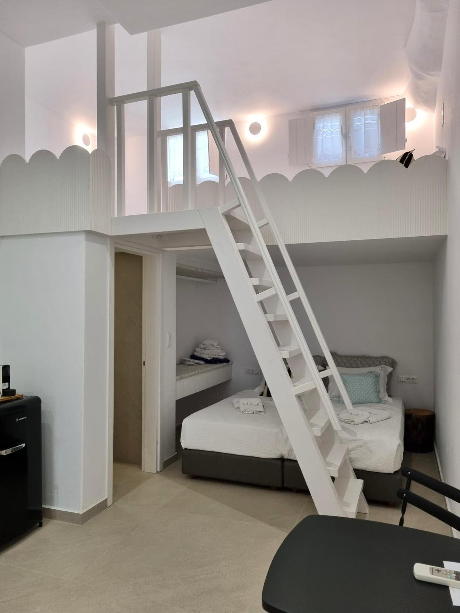 Majo Suites Hotel Agia Anna  Exteriör bild
